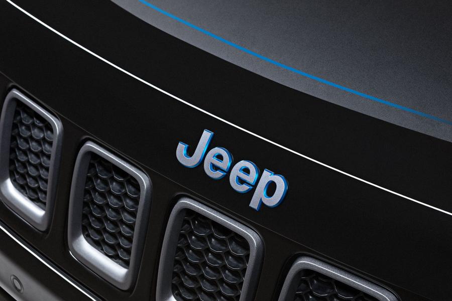 Логотип Jeep Compass 4xe First Edition (MP) 2020 года  (EU) (фото 2 из 5)